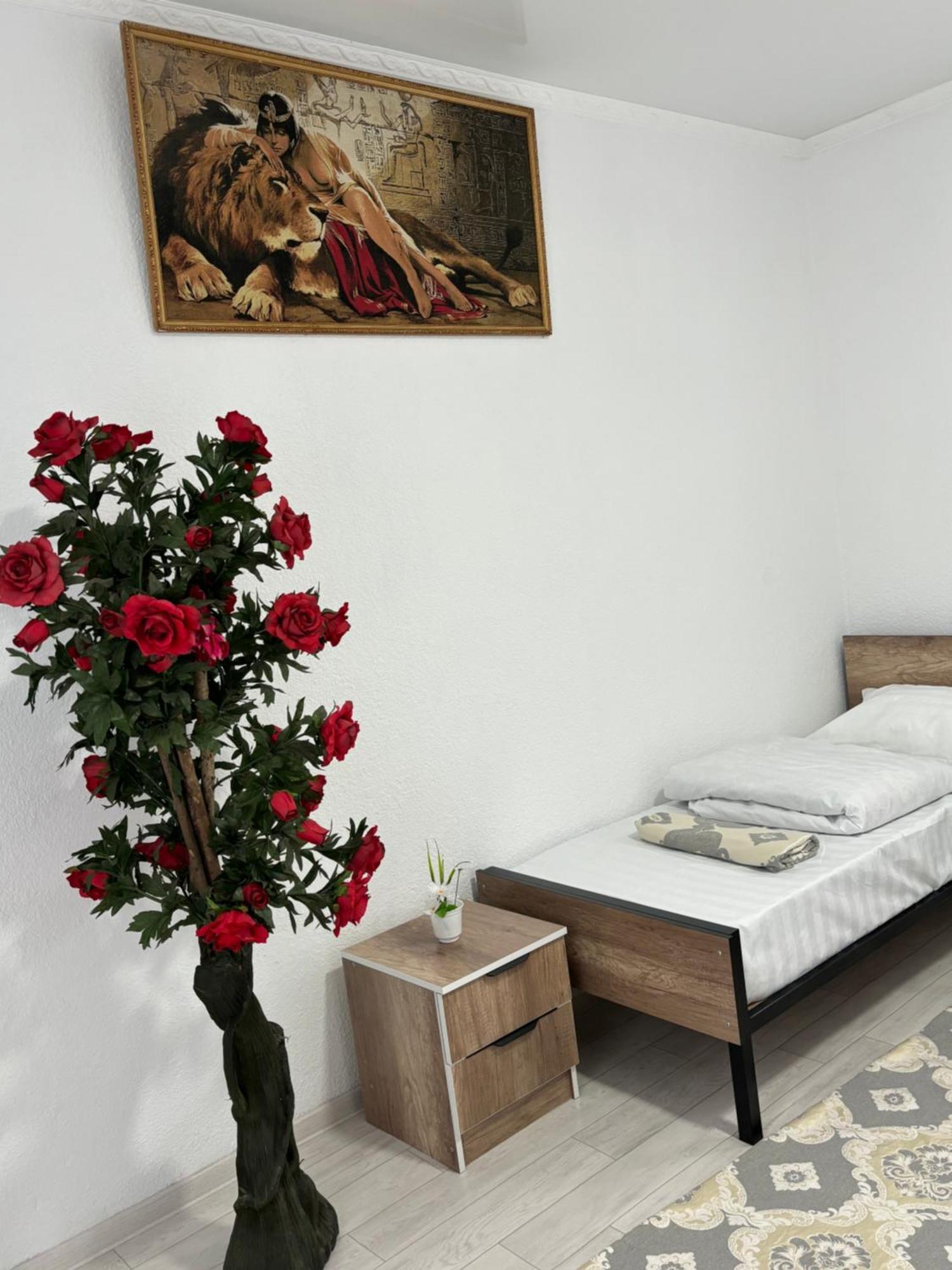 Hostel,Halal Хостел,Халал Tokmok Exterior foto