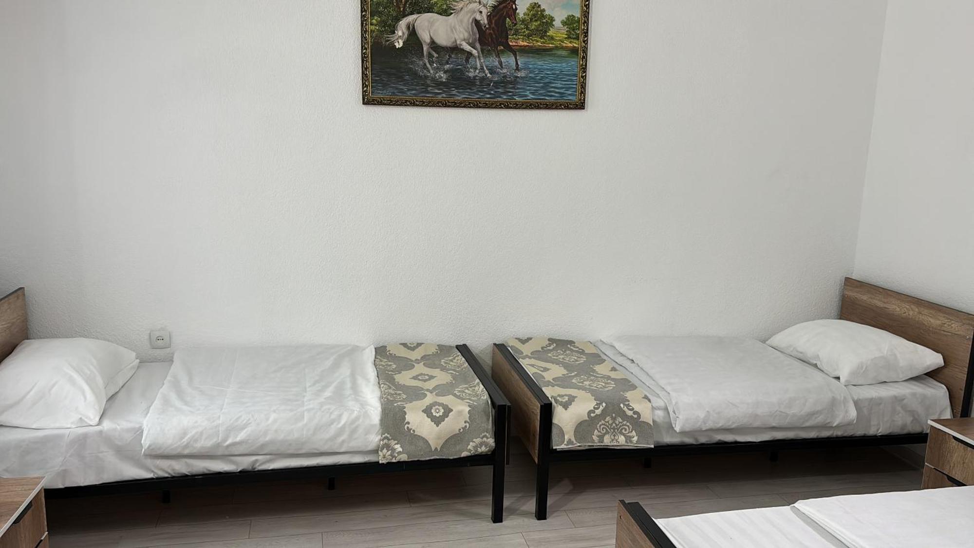Hostel,Halal Хостел,Халал Tokmok Exterior foto