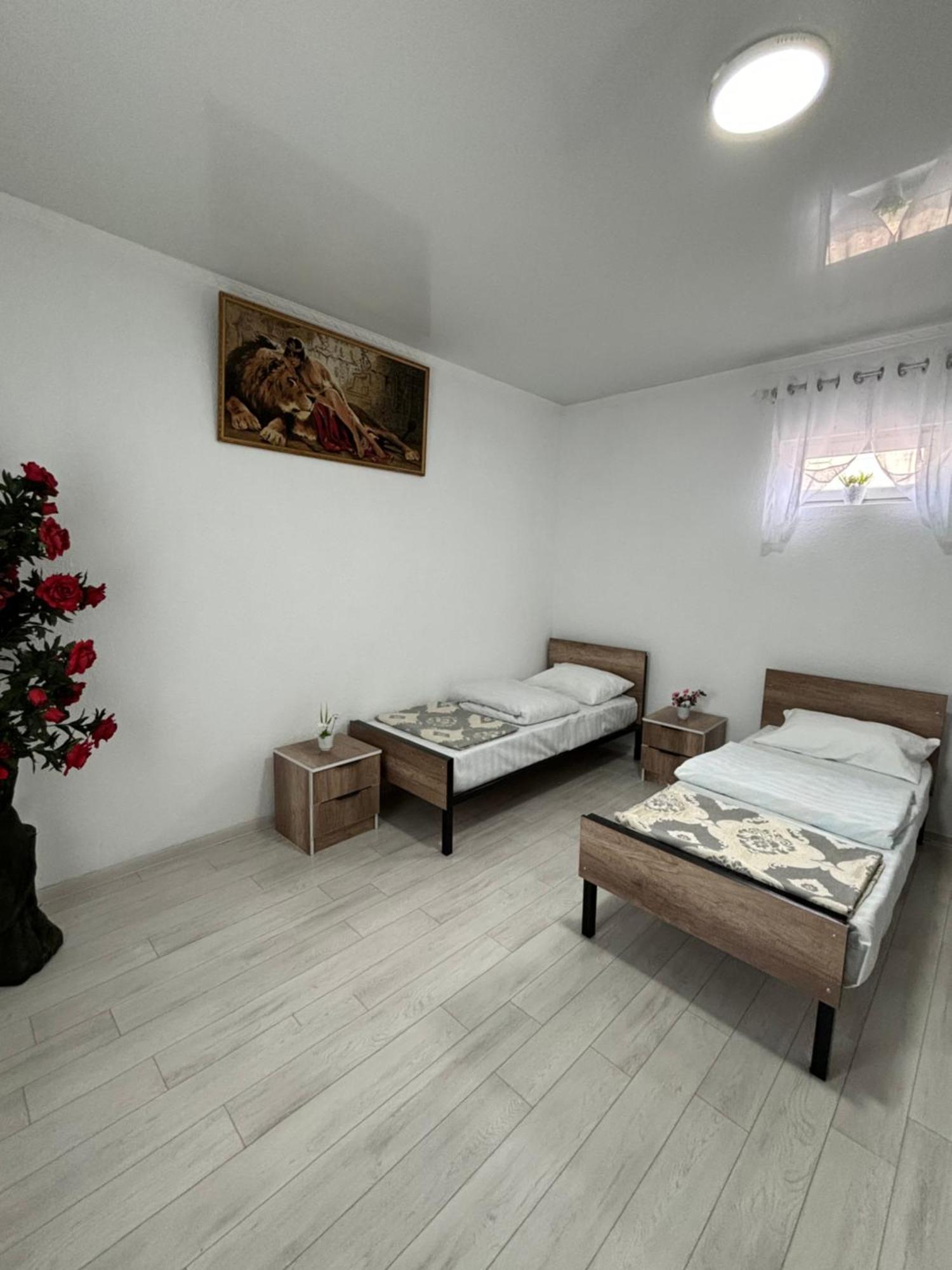 Hostel,Halal Хостел,Халал Tokmok Exterior foto