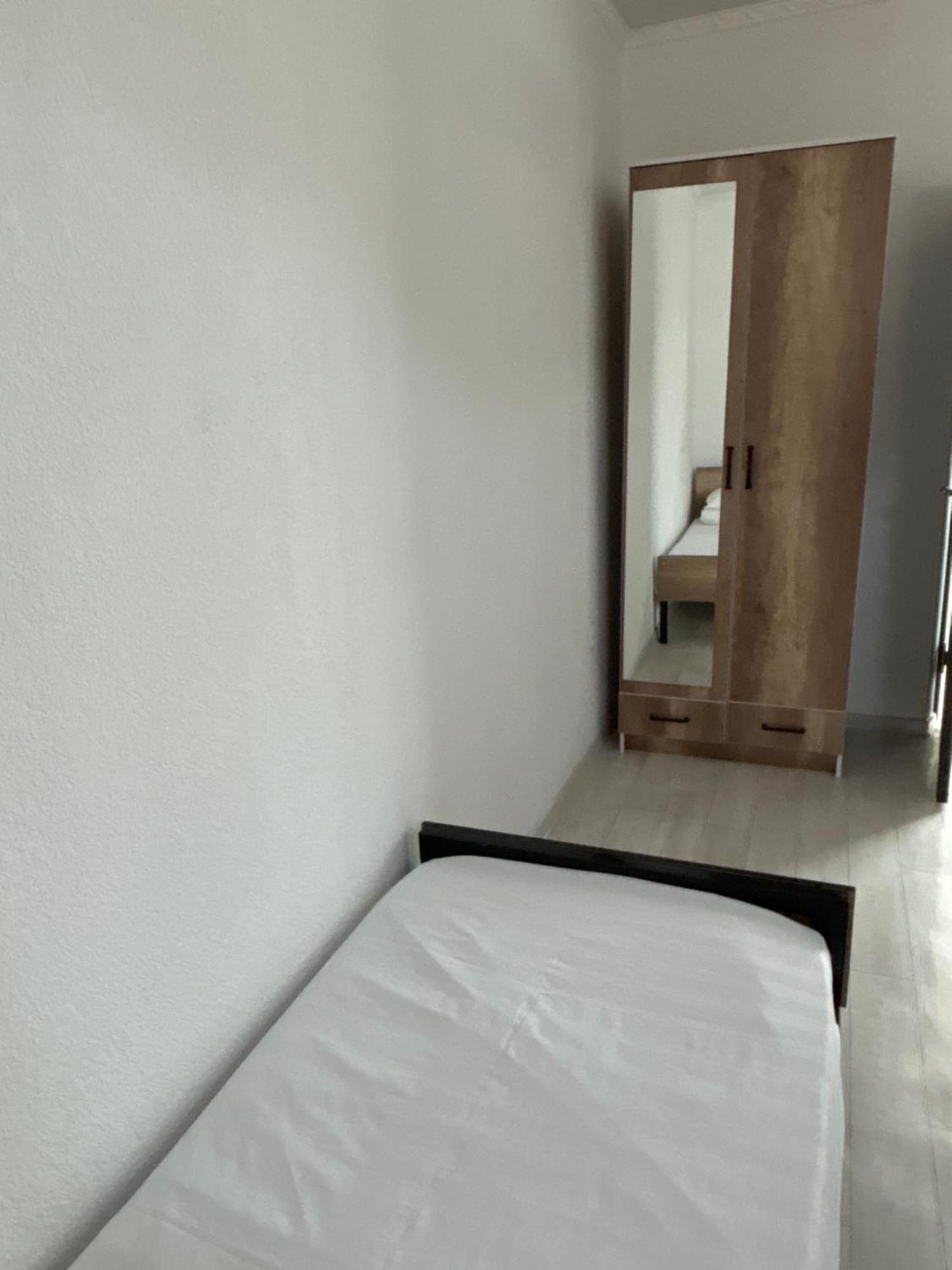 Hostel,Halal Хостел,Халал Tokmok Exterior foto