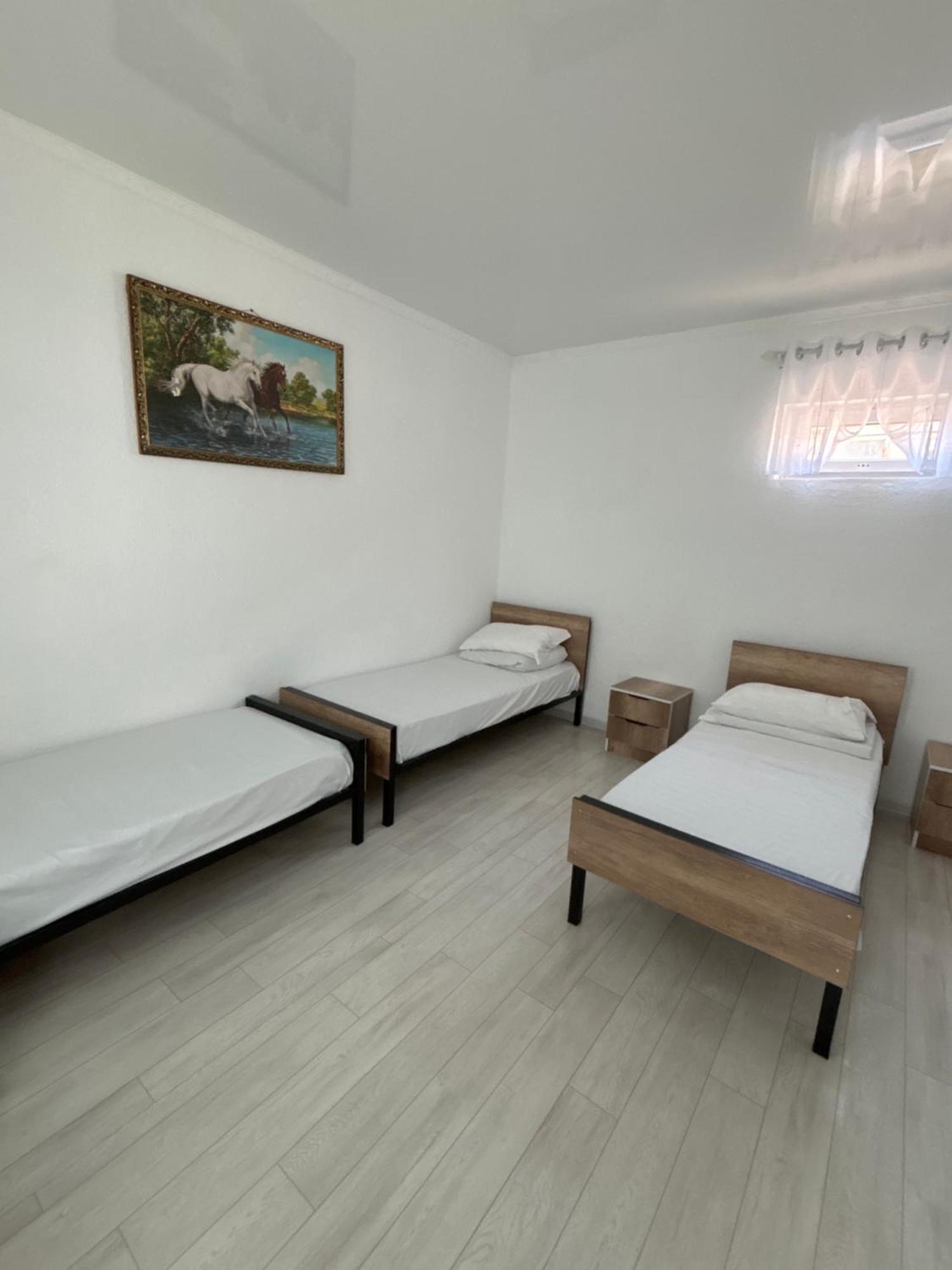 Hostel,Halal Хостел,Халал Tokmok Exterior foto