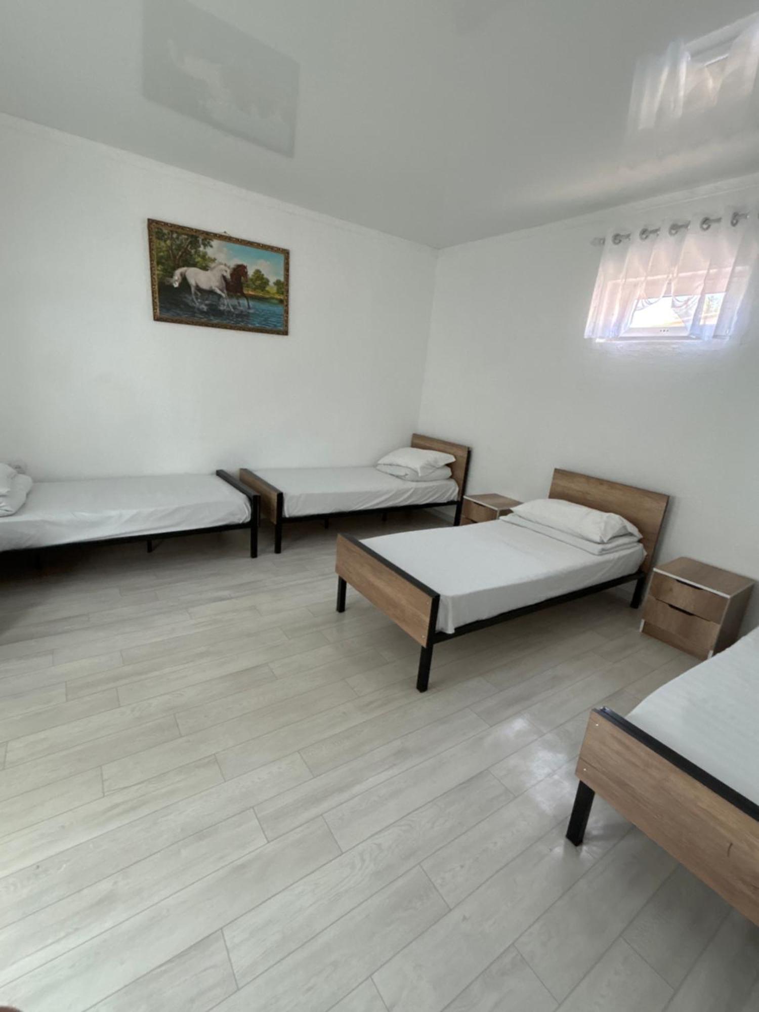 Hostel,Halal Хостел,Халал Tokmok Exterior foto