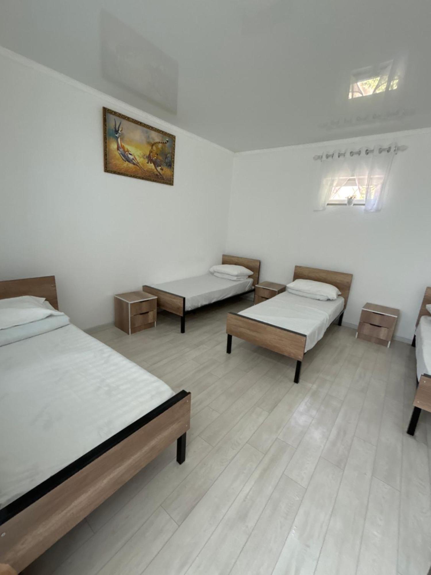Hostel,Halal Хостел,Халал Tokmok Exterior foto