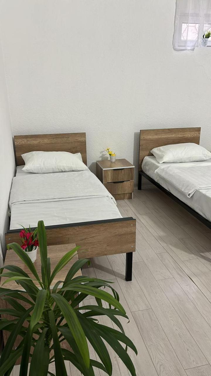 Hostel,Halal Хостел,Халал Tokmok Exterior foto